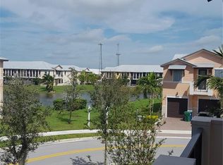5940 NW 104th Path, Doral, FL 33178