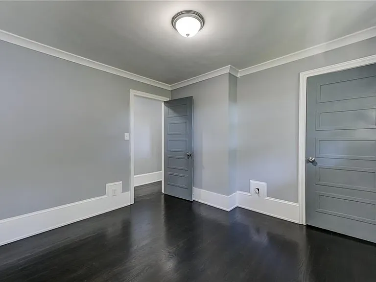 2325 Elmwood Cir SE — Photo 23