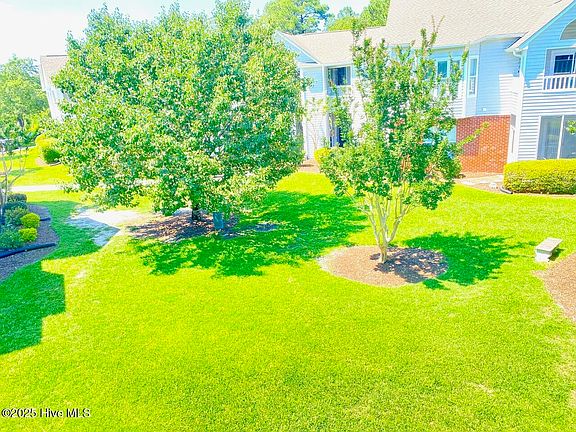 4th image of 4105 Breezwood Drive #203