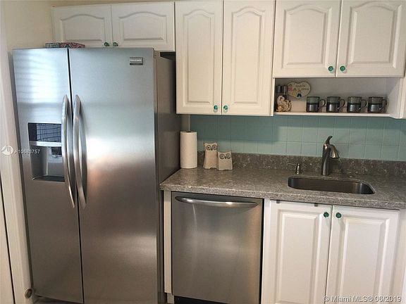 5th image of 2309 Park Ln APT 110