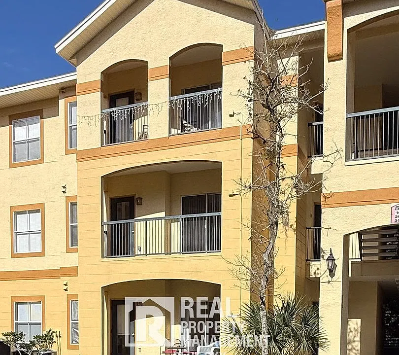 5612 Pinnacle Heights Cir #207