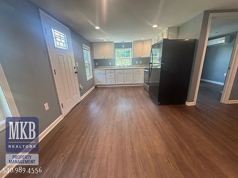 811 Montvue Rd — Photo 55