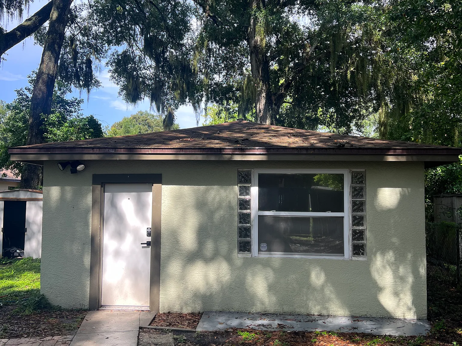 1 bed, 400 sqft, $1,200 — Photo 2