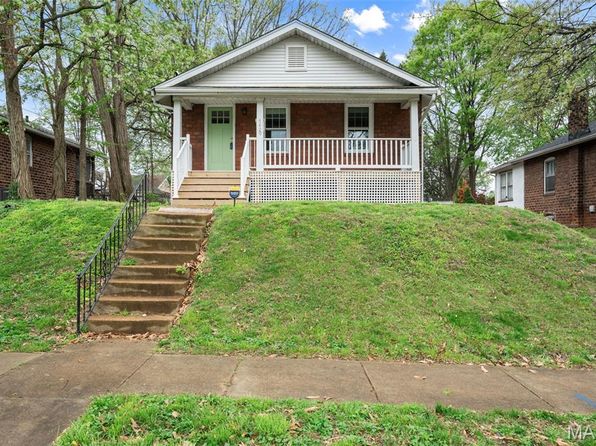 7420 Richmond Pl, Saint Louis, MO 63143