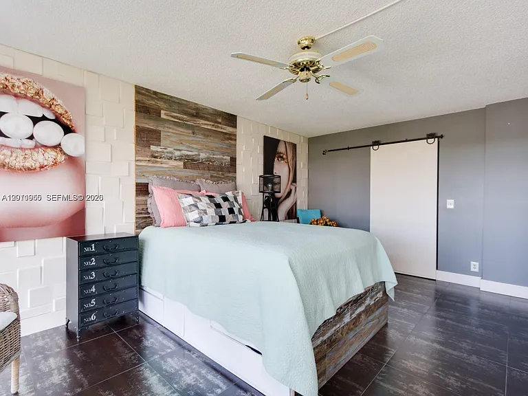 400 Leslie Dr #831 — Photo 34