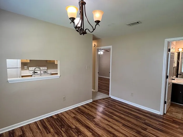 4013 Catawba St #A — Photo 5