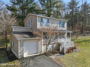 1102 Tom Ln, East Stroudsburg, PA 18301