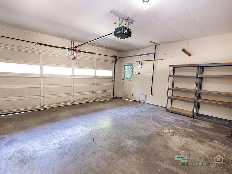 9610 SW Washington Pl — Photo 16