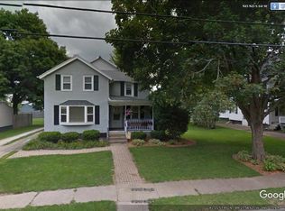 833 S 1st St, Princeton, IL 61356