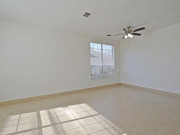 5th image of 1315 Westgate Dr