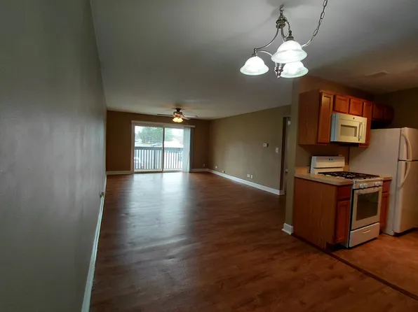 16W525 Mockingbird Ln, Willowbrook, IL 60527