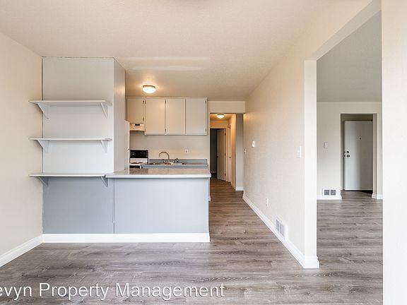 2nd image of 4046 S 31st St #3
