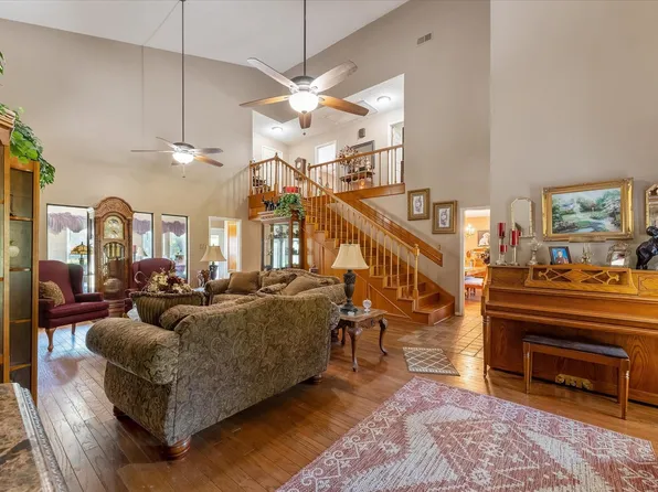 121 County Road 3180, Cleveland, TX 77327