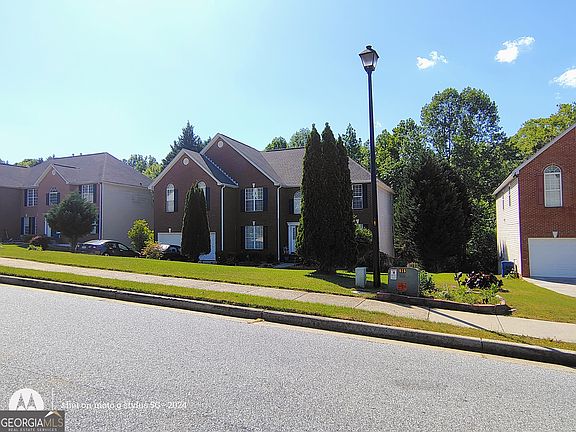 3rd image of 635 Paper Creek Dr