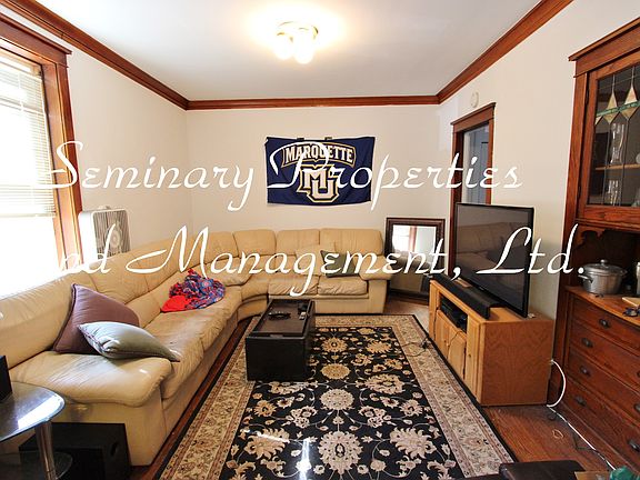 2nd image of 2236 W Cornelia Ave