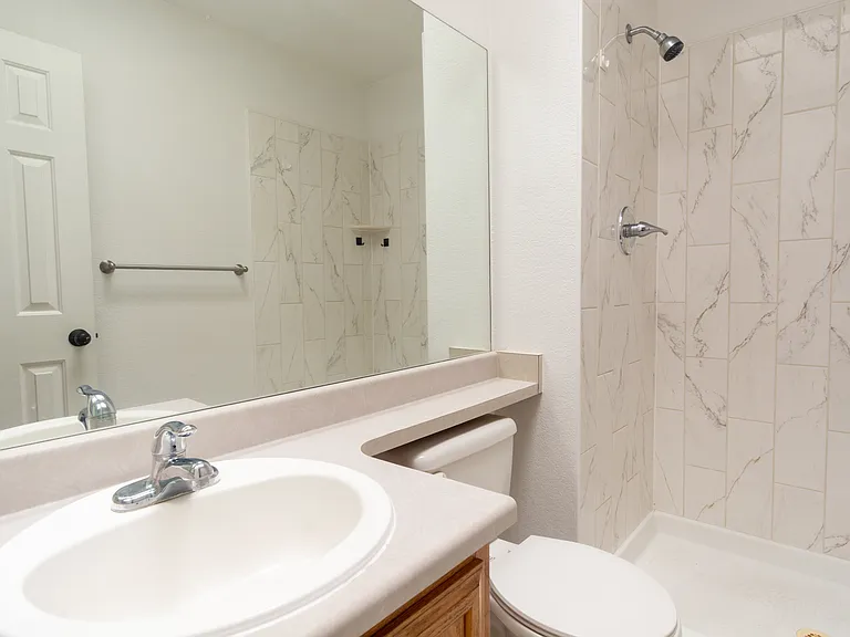 1395 Roseville Dr — Photo 36