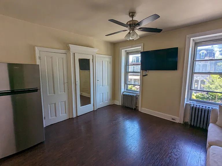 638 N 40th St #2 — Photo 6