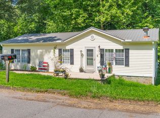 712 Mandalay Rd, Paris, TN 38242