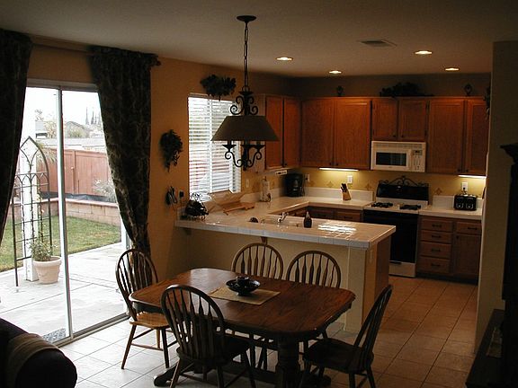 Dining/Kitchen