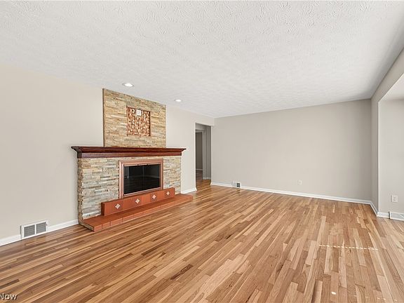 4th image of 31100 Bexley Dr