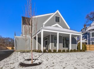 27 Floral St #B, Newton, MA 02461