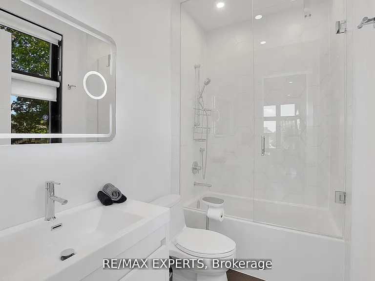 7 Woodvalley Dr — Photo 25