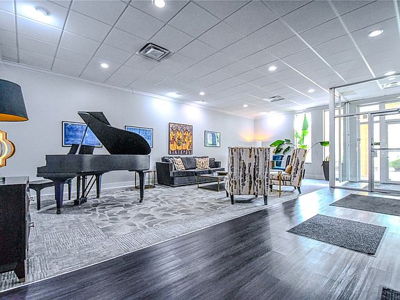 5th image of 2230 S Patterson Blvd APT 71