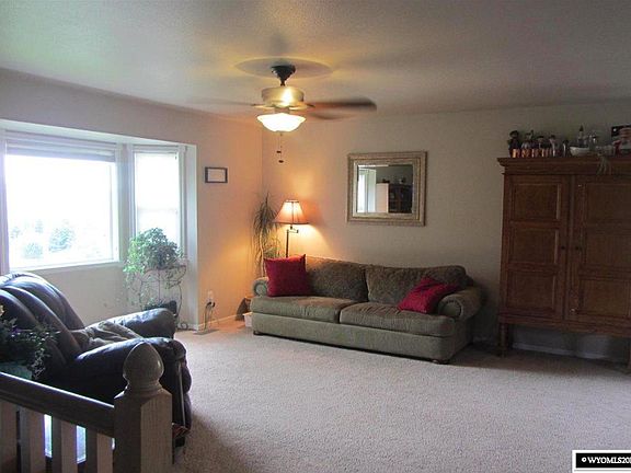4th image of 2421 Highland Ct