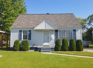 2136 Forest Hills Rd, Muskegon, MI 49441