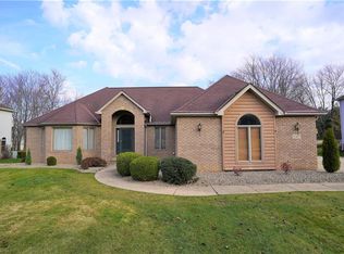 6385 Ledgewood Dr, Independence, OH 44131