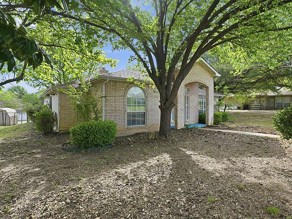 3rd image of 7144 Woodland Terrace Dr