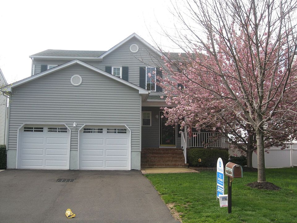 Newer Colonial 