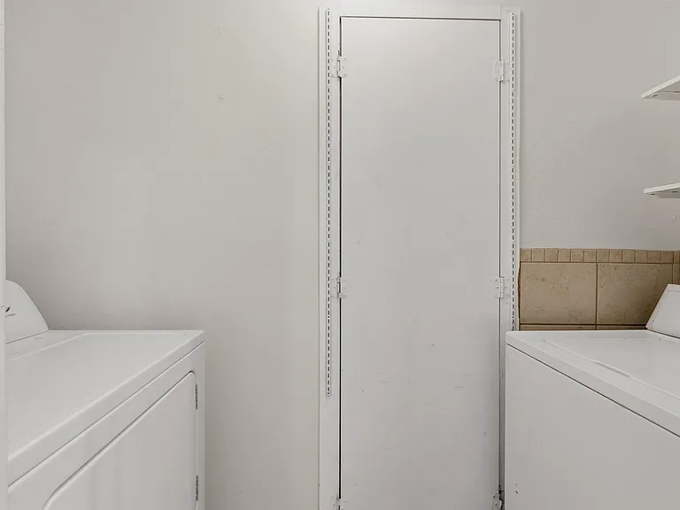 3009 Bushnell Dr — Photo 23