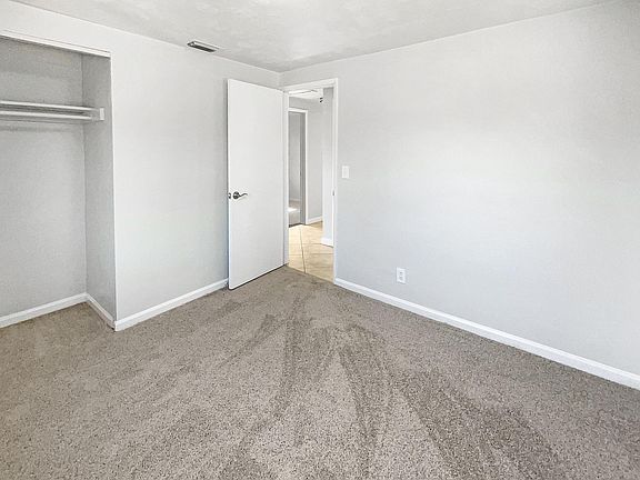 5th image of 327 NW 11th Avenue