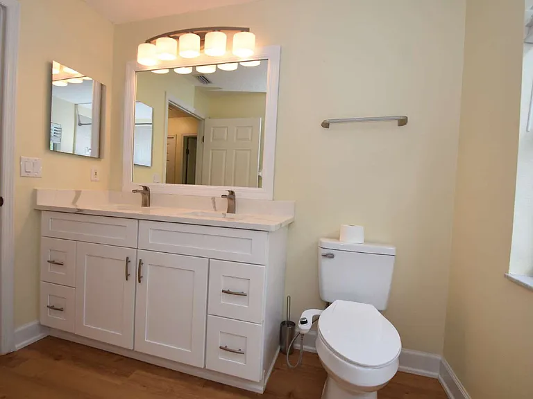 1216 Hampstead Ln — Photo 32