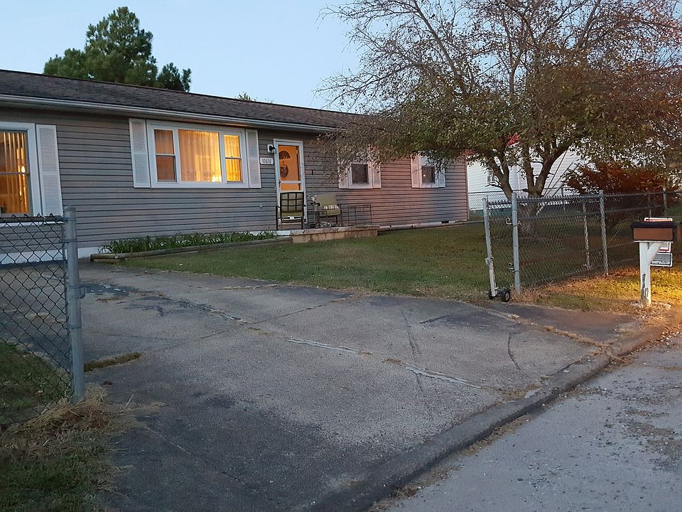 1st image of 1061 E Poplar St