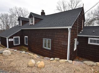 15 Bott Ln, Towaco, NJ 07082