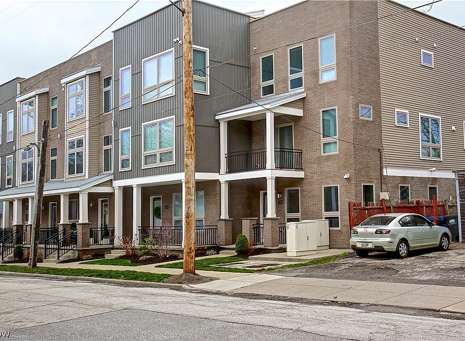 1st image of 1389 Fry Ave