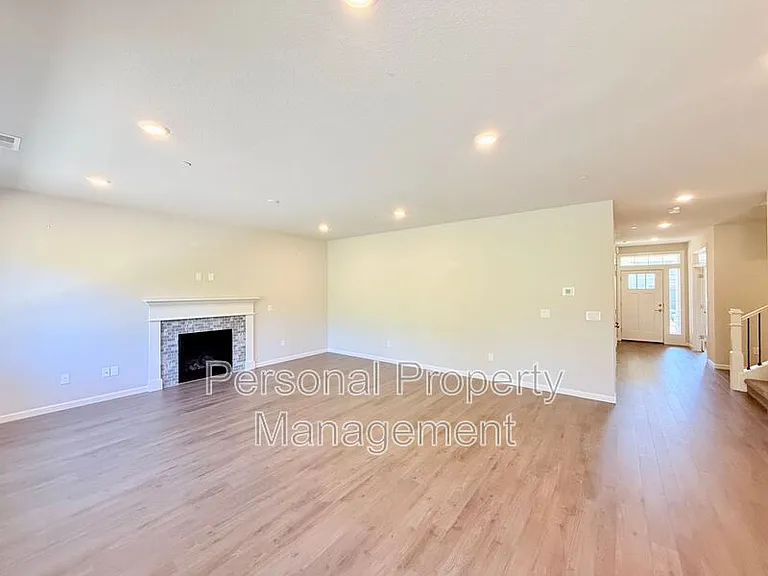 6766 N 89th Loop — Photo 4
