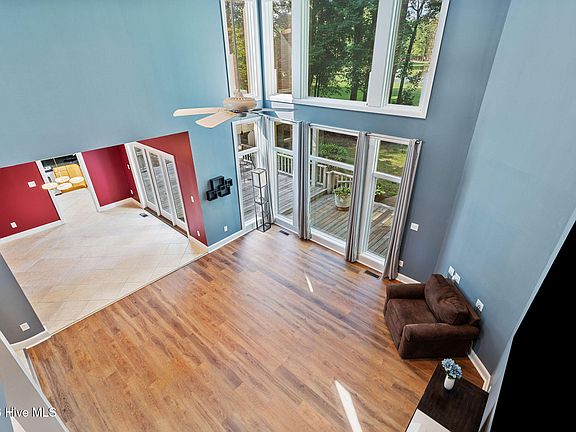 5th image of 5007 Country Club Drive N