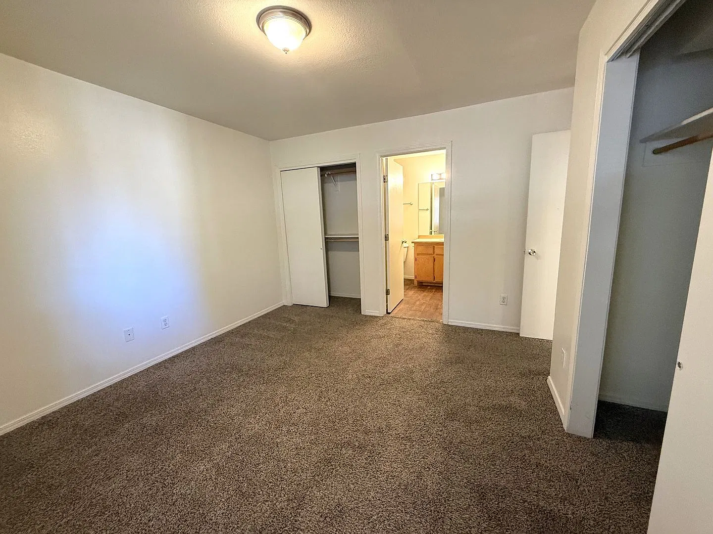 158 Eaton Drive — Photo 4