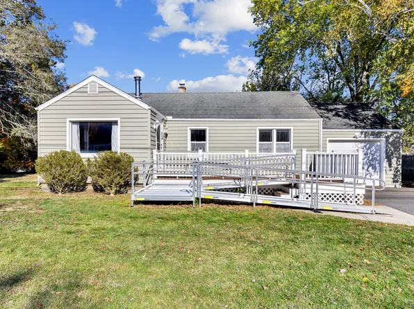 271 West River Street, Milford, CT 06461