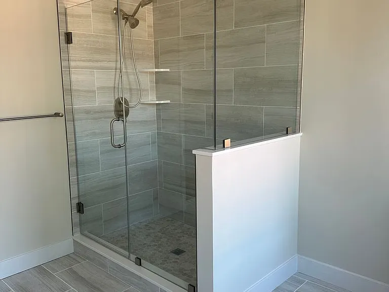 111-117 Thornton Ln — Photo 18