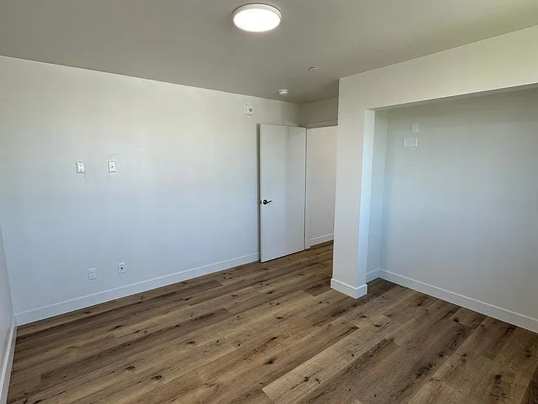 10914 S Main St #202 — Photo 15