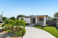 SW 6th St-S1211-001.jpg