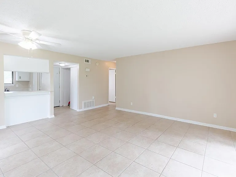 15919 Golf Club Dr #111 — Photo 9