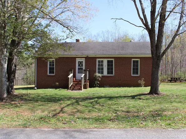 132 Green St, Drakes Branch, VA 23937