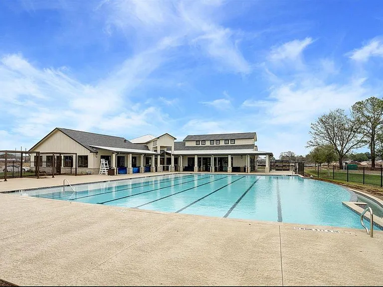 9826 Magnolia Village Ln — Photo 15
