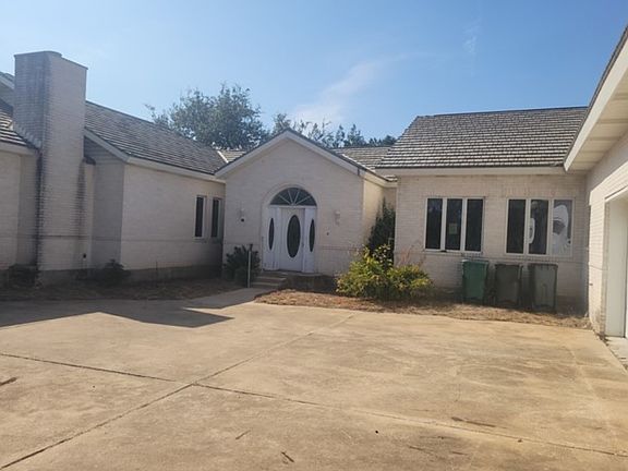 5th image of 3902 Turkey Creek Dr