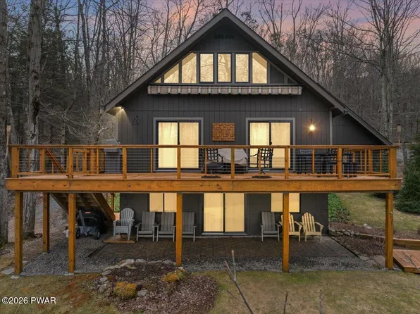 110 Timber Ridge Dr, Newfoundland, PA 18445